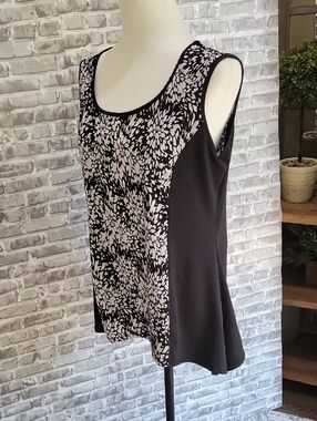 Notations Sleeveless Top, Womens L,  Black and White Floral Panel Slinky Knit
